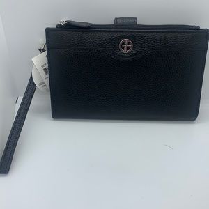 Giani Bernini wristlet